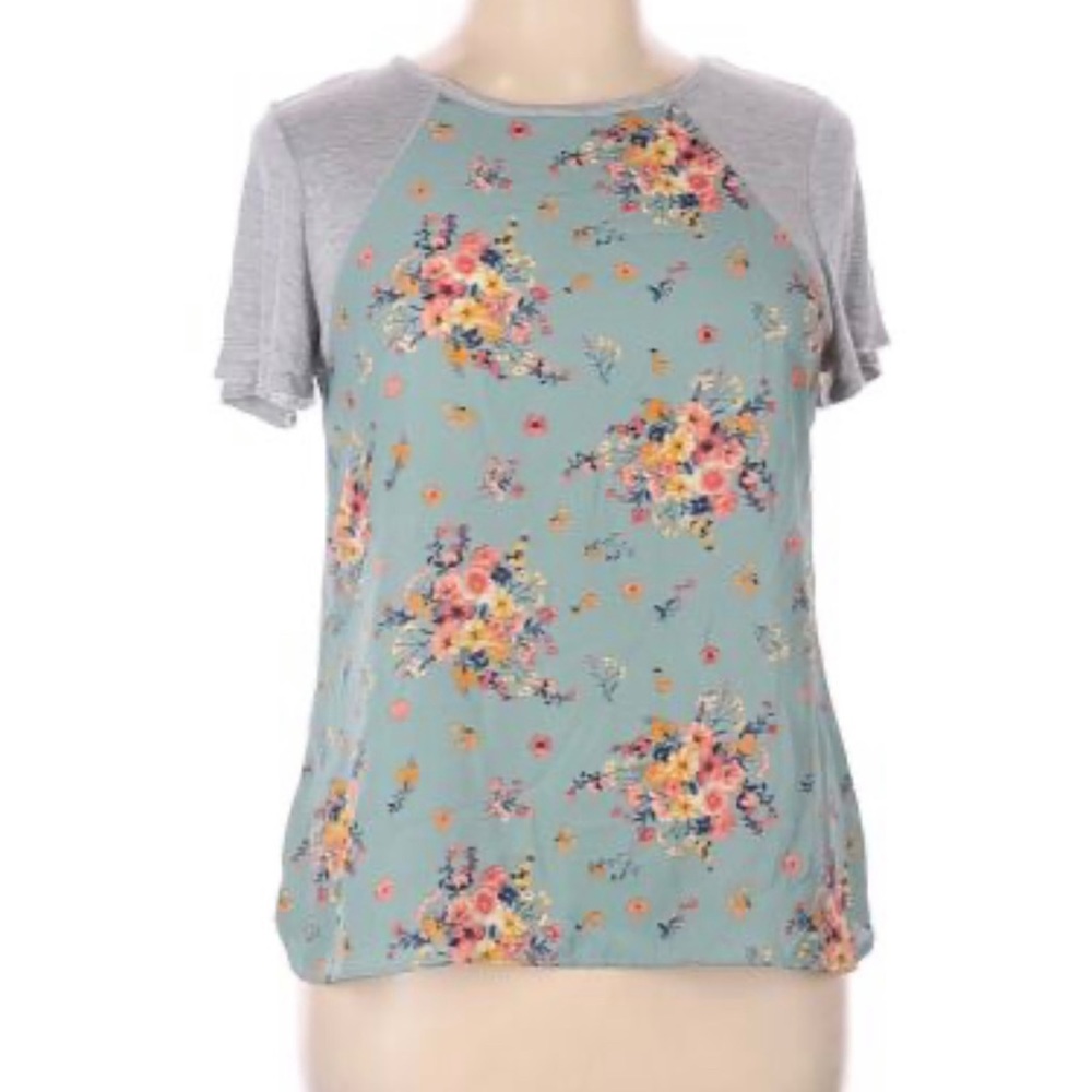 Lightweight flowy top by Rewind.  NWT